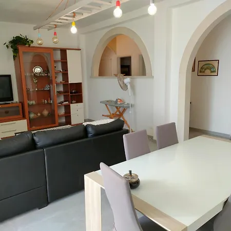 Vittoria House *